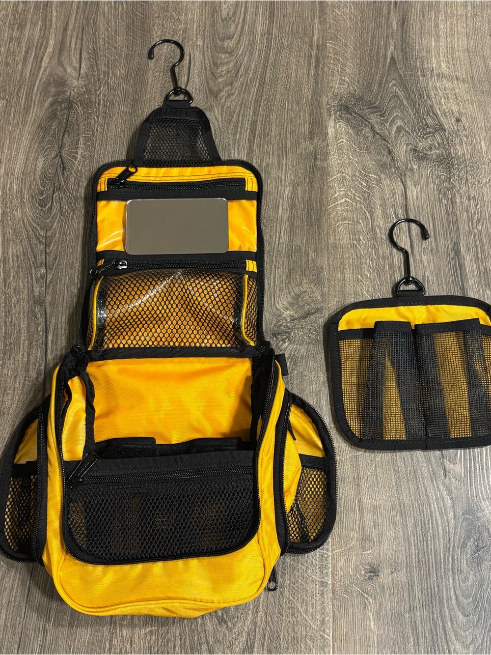 L.L. Bean Personal Organizer Bag Traveler Family Toiletry Bag Yellow Size Small - Picture 5 of 13